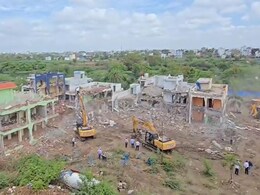 Pimpri Chinchwad: इंद्रायणी नदीच्या पूर रेषेमधील 29 बंगल्यावर कारवाई, महापालिकेकडून बांधकामे जमिनदोस्त