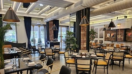 Why DOS In Lodhi Colony Should Be Your Next Stop For Cocktails And Comfort Food