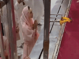 khatushyam Ji: खाटू श्याम के दरबार में पहुंची बॉलीवुड एक्ट्रेस प्रीति जिंटा, माथा टेककर मांगी सुख-शांति की कांमना khatushyam Ji: खाटू श्याम के दरबार में पहुंची बॉलीवुड एक्ट्रेस प्रीति जिंटा, माथा टेककर मांगी सुख-शांति की कांमना