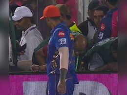 'जमीन निगल गई या आसमान', गेंद खोजते-खोजते परेशान हो गए सूर्यकुमार यादव और नमन धीर, VIDEO