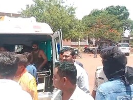 Mauganj Road Accident: क्षमता से अधिक सवारी, नशे में धुत ड्राइवर... प्रशासनिक लापरवाही ने ली हादसे की शक्ल Mauganj Road Accident: क्षमता से अधिक सवारी, नशे में धुत ड्राइवर... प्रशासनिक लापरवाही ने ली हादसे की शक्ल