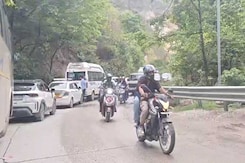 Video: 6-Km Long Traffic Jam On Uttarakhand Highway After Rain, Landslides Video: 6-Km Long Traffic Jam On Uttarakhand Highway After Rain, Landslides