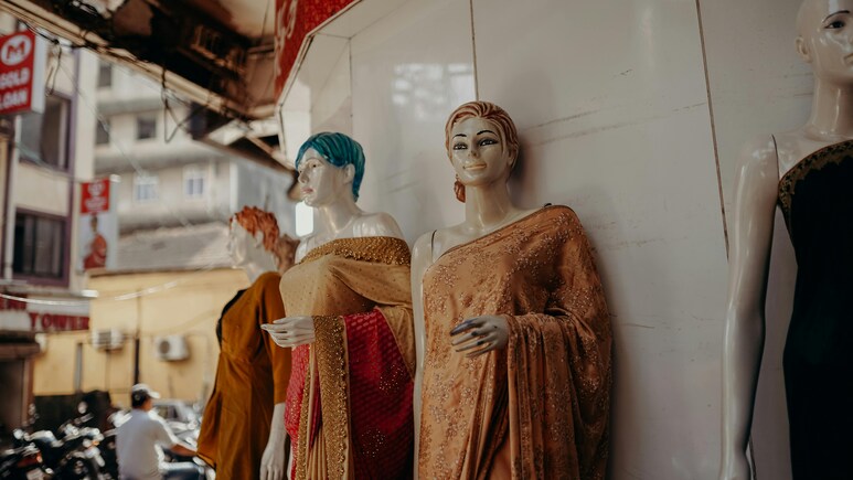 1500 रुपये से भी कम में खरीदें ये खूबसूरत और Trendy Ombre Sarees, कॉलेज फेस्ट से लेकर शादियों तक, सब के लिए हैं परफेक्ट 1500 रुपये से भी कम में खरीदें ये खूबसूरत और Trendy Ombre Sarees, कॉलेज फेस्ट से लेकर शादियों तक, सब के लिए हैं परफेक्ट