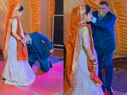 दूल्हे ने पत्नी के लिए किया ऐसा डांस फेल किया गोविंदा, खानदान के आगे किया प्यार का इजहार, दिल जीत रहा ये VIDEO दूल्हे ने पत्नी के लिए किया ऐसा डांस फेल किया गोविंदा, खानदान के आगे किया प्यार का इजहार, दिल जीत रहा ये VIDEO