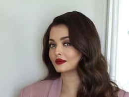 Aishwarya Rai :  ऐश्वर्या राय बच्चनचा पारा चढला, थेट दिल्ली हायकोर्टात धाव; नक्की काय आहे प्रकरण? Aishwarya Rai :  ऐश्वर्या राय बच्चनचा पारा चढला, थेट दिल्ली हायकोर्टात धाव; नक्की काय आहे प्रकरण?