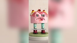 Baker Mom Prepares "Weird Cake" For Son's 16th Birthday. Internet Amazed
