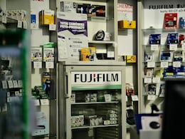 How A Print Shop Owner Helped US Man Preserve Late Mother's Photo