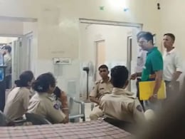 जोधपुर के डॉक्टर के अस्पताल पर आयकर विभाग की छापेमारी जारी, 3.50 करोड़ रुपये से ज्यादा कैश बरामद जोधपुर के डॉक्टर के अस्पताल पर आयकर विभाग की छापेमारी जारी, 3.50 करोड़ रुपये से ज्यादा कैश बरामद