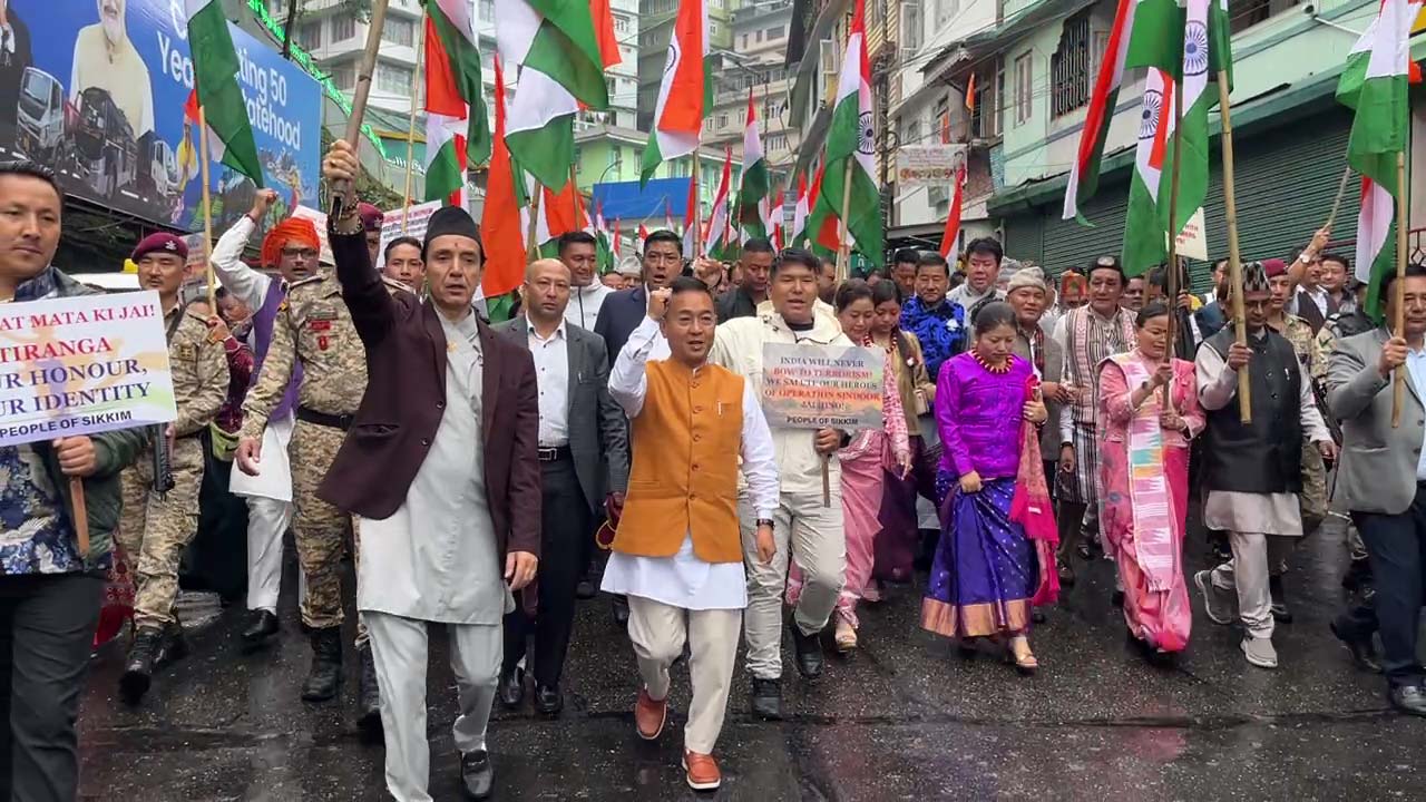 Sikkim Chief Minister Leads Tiranga Yatra On Statehood Day, Honours Armed Forces