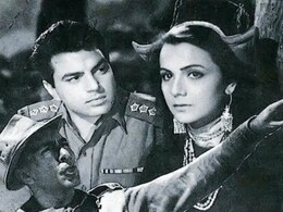 धर्मेंद्र की ये हीरोइन बनीं रातोंरात सुपरस्टार, लिवइन में रहीं 16 साल बड़े शादीशुदा के साथ, पार्टनर के बेटों ने किया कत्ल! डेड बॉडी... धर्मेंद्र की ये हीरोइन बनीं रातोंरात सुपरस्टार, लिवइन में रहीं 16 साल बड़े शादीशुदा के साथ, पार्टनर के बेटों ने किया कत्ल! डेड बॉडी...