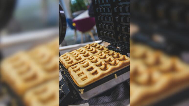 क्या आप जानते हैं Crispy Waffles बनाने का ये शानदार तरीका, साथ ही देखें Budget-Friendly Waffle Makers की डील्स क्या आप जानते हैं Crispy Waffles बनाने का ये शानदार तरीका, साथ ही देखें Budget-Friendly Waffle Makers की डील्स