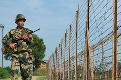 Pakistan Army Continues Ceasefire Violation Along LoC For 8th Consecutive Night Pakistan Army Continues Ceasefire Violation Along LoC For 8th Consecutive Night