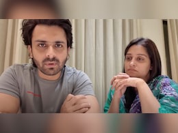ICU से बाहर आईं दीपिका कक्कड़, मिली बेटे रुहान से, शोएब इब्राहिम ने लिवर ट्यूमर की सर्जरी के बाद दिया अपडेट ICU से बाहर आईं दीपिका कक्कड़, मिली बेटे रुहान से, शोएब इब्राहिम ने लिवर ट्यूमर की सर्जरी के बाद दिया अपडेट