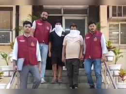 दिल्ली यूनिवर्सिटी कैंपस में फार्मा-ड्रग्स सिंडिकेट का भंडाफोड़, सप्लायर, मिडिलमैन, MR सहित 5 गिरफ्तार दिल्ली यूनिवर्सिटी कैंपस में फार्मा-ड्रग्स सिंडिकेट का भंडाफोड़, सप्लायर, मिडिलमैन, MR सहित 5 गिरफ्तार