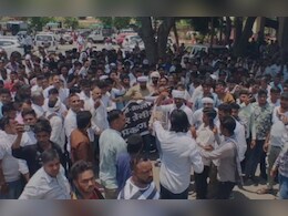 Rajasthan: JCB से लटका कर मारपीट का मामला, ब्यावर में काठात समाज का विरोध प्रदर्शन, आरोपी पर कठोर कार्रवाई की मांग  Rajasthan: JCB से लटका कर मारपीट का मामला, ब्यावर में काठात समाज का विरोध प्रदर्शन, आरोपी पर कठोर कार्रवाई की मांग