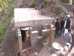 6,000 People, 4 Bunkers: NDTV Ground Report From J&K's Poonch 6,000 People, 4 Bunkers: NDTV Ground Report From J&K's Poonch