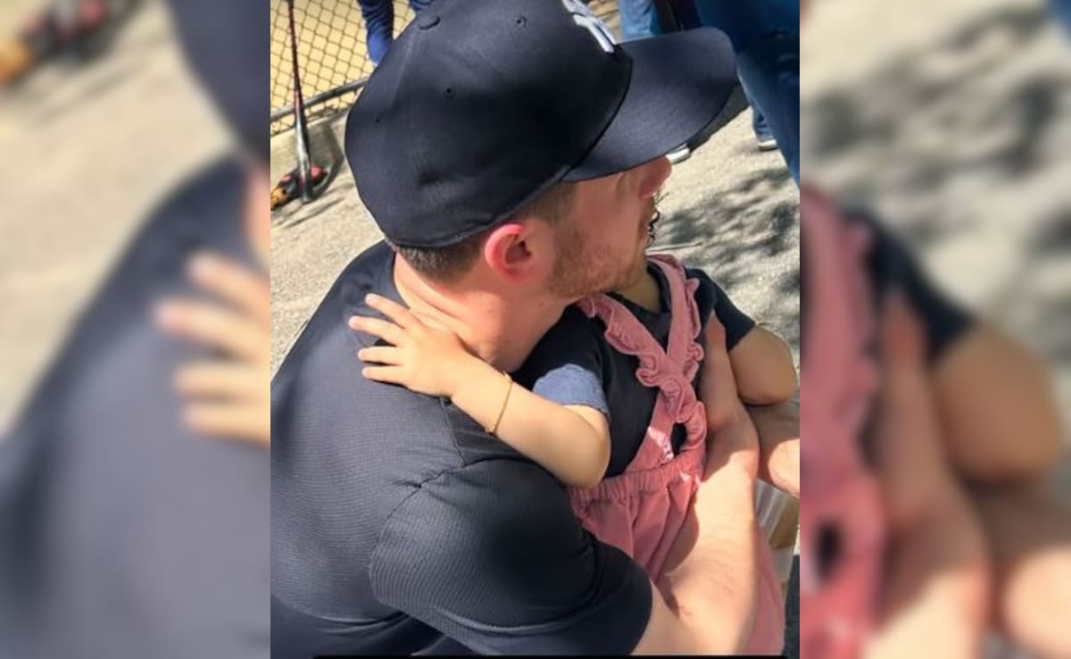 After Staying In India For "Too Long", Priyanka Chopra Heads Home To "Angels" Nick Jonas And Malti Marie
