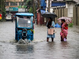 आखिर हर बार मॉनसून में क्यों डूबने लगती है मुंबई, जरा वजह जानिए आखिर हर बार मॉनसून में क्यों डूबने लगती है मुंबई, जरा वजह जानिए