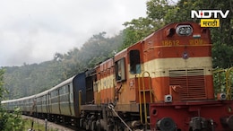 Konkan Railway : कोकण रेल्वेची तिकिटे दोन मिनिटात हाऊसफुल, चाकरमान्यांची निराशा