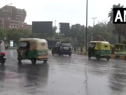 Video: Heavy Rain, Strong Winds Bring Relief To Delhi From Searing Heat Video: Heavy Rain, Strong Winds Bring Relief To Delhi From Searing Heat