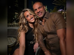 शिखर धवन प्यार में दूसरी बार हुए क्लीन बोल्ड, जानें कौन है वो लड़की जिसके लिए धड़क रहा है 'गब्बर' का दिल शिखर धवन प्यार में दूसरी बार हुए क्लीन बोल्ड, जानें कौन है वो लड़की जिसके लिए धड़क रहा है 'गब्बर' का दिल