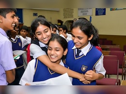 CBSE 12th Board Result: छत्तीसगढ़ के 82.17% स्टूडेंट्स पास, बेटियों ने किया कमाल CBSE 12th Board Result: छत्तीसगढ़ के 82.17% स्टूडेंट्स पास, बेटियों ने किया कमाल