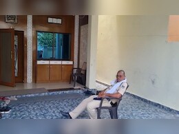 Chhattisgarh Liquor Scam: भाजपा नेता के घर 8 घंटे तक ACB की छापामारी, शराब घोटाला कर खरीदी बेशकीमती जमीन; दस्तावेज जब्त Chhattisgarh Liquor Scam: भाजपा नेता के घर 8 घंटे तक ACB की छापामारी, शराब घोटाला कर खरीदी बेशकीमती जमीन; दस्तावेज जब्त