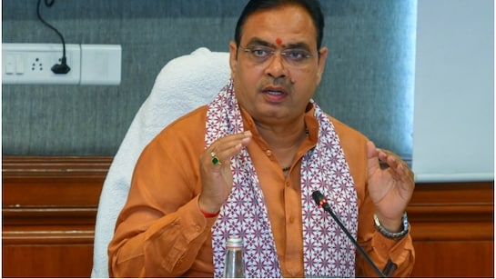 b5tj6c2 bhajan lal राजस्थान के मुख्यमंत्री भजनलाल शर्मा ने खेजड़ी संरक्षण के लिए शीघ्र कानून लाने का आश्वासन दिया है।