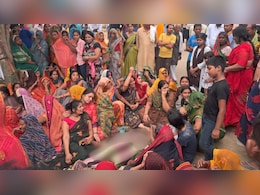 बिहार: एक ही परिवार के तीन लोगों की गोली मारकर हत्या, जमीन को लेकर चल रहा था विवाद बिहार: एक ही परिवार के तीन लोगों की गोली मारकर हत्या, जमीन को लेकर चल रहा था विवाद