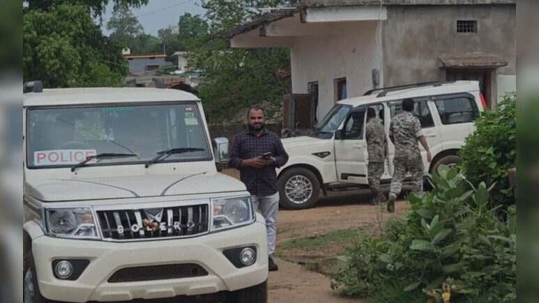 दंतेवाड़ा और सुकमा में ACB-EOW की रेड, कांग्रेस नेता के घर और ठिकानों में चल रही है जांच दंतेवाड़ा और सुकमा में ACB-EOW की रेड, कांग्रेस नेता के घर और ठिकानों में चल रही है जांच