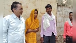 भू-माफियाओं का आतंक: फर्जी आधार कार्ड से करवा ली विधवा महिला की जमीन की रजिस्ट्री, दूसरे से लगवाया अंगूठा