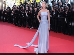 Scarlett Johansson's Lavender Prada Gown Sets Red Carpet Style Goals At Cannes 2025 Scarlett Johansson's Lavender Prada Gown Sets Red Carpet Style Goals At Cannes 2025
