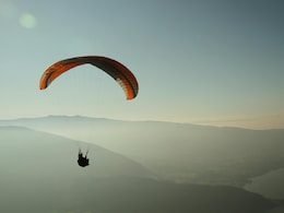 Tourist From Gujarat Dies In Paragliding Crash Near Himachal's Dharamshala Tourist From Gujarat Dies In Paragliding Crash Near Himachal's Dharamshala