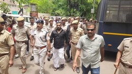 कोटा पुलिस ने गैंगस्टर शिवराज सिंह को कोर्ट में किया पेश, पुजारी को धमकाया था 4 घंटे