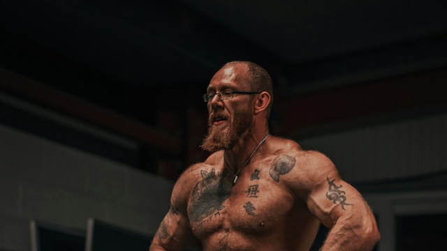 Follow these daily habits to retain muscle mass in your 40s