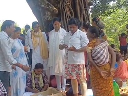 झारखंड- यूट्यूब में वीडियो देखकर कोरवा जनजाति के पांच परिवार ने धर्म बदला झारखंड- यूट्यूब में वीडियो देखकर कोरवा जनजाति के पांच परिवार ने धर्म बदला