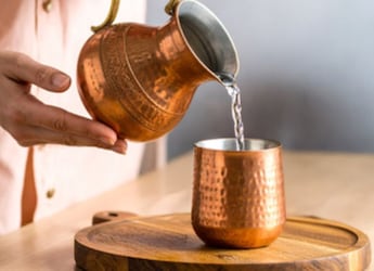 Why You Should Avoid Drinking Lemon Water From A Copper Glass