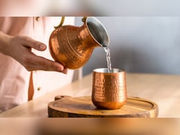 'ताम्रजल' से करें दिन की शुरुआत, रखता है दिल का ख्याल 'ताम्रजल' से करें दिन की शुरुआत, रखता है दिल का ख्याल