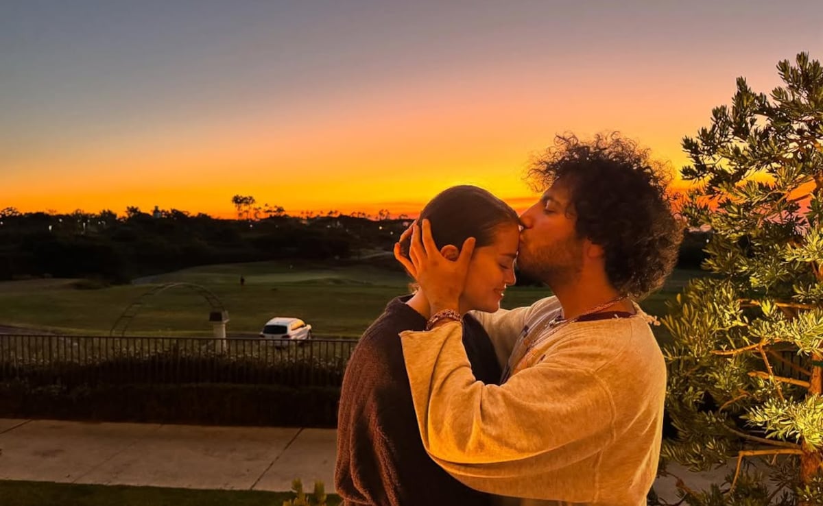 Selena Gomez Shares An Adorable Picture With Benny Blanco Amid