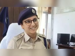 Rajasthan: पैसा मांगना थानाधिकारी और 3 पुलिसकर्मियों को पड़ा महंगा, चारों को SP वंदिता ने कर दिया सस्पेंड Rajasthan: पैसा मांगना थानाधिकारी और 3 पुलिसकर्मियों को पड़ा महंगा, चारों को SP वंदिता ने कर दिया सस्पेंड