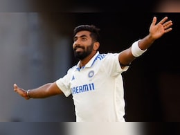 IND vs ENG: 'बुमराह से भी बेहतर..'यह खिलाड़ी है दुनिया का सबसे महान गेंदबाज, इंग्लैंड पूर्व दिग्गज ने बताया IND vs ENG: 'बुमराह से भी बेहतर..'यह खिलाड़ी है दुनिया का सबसे महान गेंदबाज, इंग्लैंड पूर्व दिग्गज ने बताया