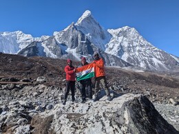 Rajasthan: राजस्थान के 3 युवाओं ने 20 हजार ऊंची चोटी पर फहराया तिरंगा, नेपाल के Island Peak पर पूरी की चढ़ाई Rajasthan: राजस्थान के 3 युवाओं ने 20 हजार ऊंची चोटी पर फहराया तिरंगा, नेपाल के Island Peak पर पूरी की चढ़ाई