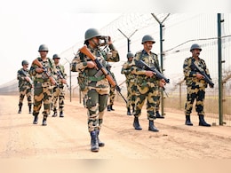 पाकिस्तान के साथ तनाव के बीच BSF का बड़ा एक्शन, राजस्थान में भारत-पाक बॉर्डर पर पाकिस्तानी रेंजर को पकड़ा पाकिस्तान के साथ तनाव के बीच BSF का बड़ा एक्शन, राजस्थान में भारत-पाक बॉर्डर पर पाकिस्तानी रेंजर को पकड़ा