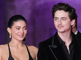 Kylie Jenner And Timothee Chalamet Set Couple Style Goals In Matching Black Gown And Tuxedo Kylie Jenner And Timothee Chalamet Set Couple Style Goals In Matching Black Gown And Tuxedo