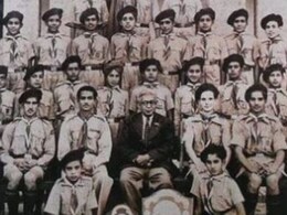 अमिताभ बच्चन ने सोशल मीडिया पर शेयर की अपनी 70 साल पुरानी फोटो, टूर्नामेंट जीतने पर स्कूल में खिंची थी ग्रुप फोटो अमिताभ बच्चन ने सोशल मीडिया पर शेयर की अपनी 70 साल पुरानी फोटो, टूर्नामेंट जीतने पर स्कूल में खिंची थी ग्रुप फोटो