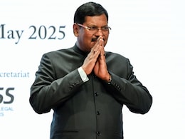 सुप्रीम कोर्ट के 52वें और देश के पहले बौद्ध चीफ जस्टिस बने जस्टिस गवई, ली पद की शपथ सुप्रीम कोर्ट के 52वें और देश के पहले बौद्ध चीफ जस्टिस बने जस्टिस गवई, ली पद की शपथ
