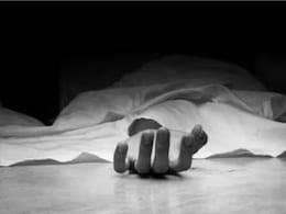 Rajasthan: मां की मौत से उबर नहीं पा रही थी बेटी, पंखे से लटकर किया सुसाइड; 11वीं में फर्स्ट डिवीजन से हुई पास Rajasthan: मां की मौत से उबर नहीं पा रही थी बेटी, पंखे से लटकर किया सुसाइड; 11वीं में फर्स्ट डिवीजन से हुई पास
