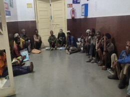 Guna: गुलामी से मुक्ति! चाचौड़ा में प्रशासन का बड़ा एक्शन, 16 बंधुआ मजदूरी को आजादी, ऐसी हो गई थी हालत Guna: गुलामी से मुक्ति! चाचौड़ा में प्रशासन का बड़ा एक्शन, 16 बंधुआ मजदूरी को आजादी, ऐसी हो गई थी हालत