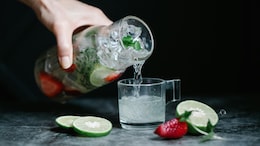 Summer Detox Drink: Mint-Fennel Water To Beat Heat, Bloating And Gut Issues