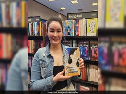 Woman Writes Novel For "Dead Mother", And Then This Happened Woman Writes Novel For "Dead Mother", And Then This Happened